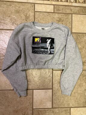 MTV Cropped Crewneck Sweatshirt - Gray with Yellow Logo